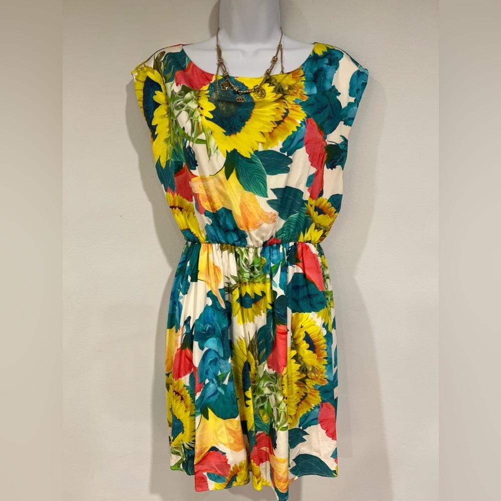 Alice + Olivia Alissa Sunflower Floral Print  Silk Dress - Picture 5 of 15